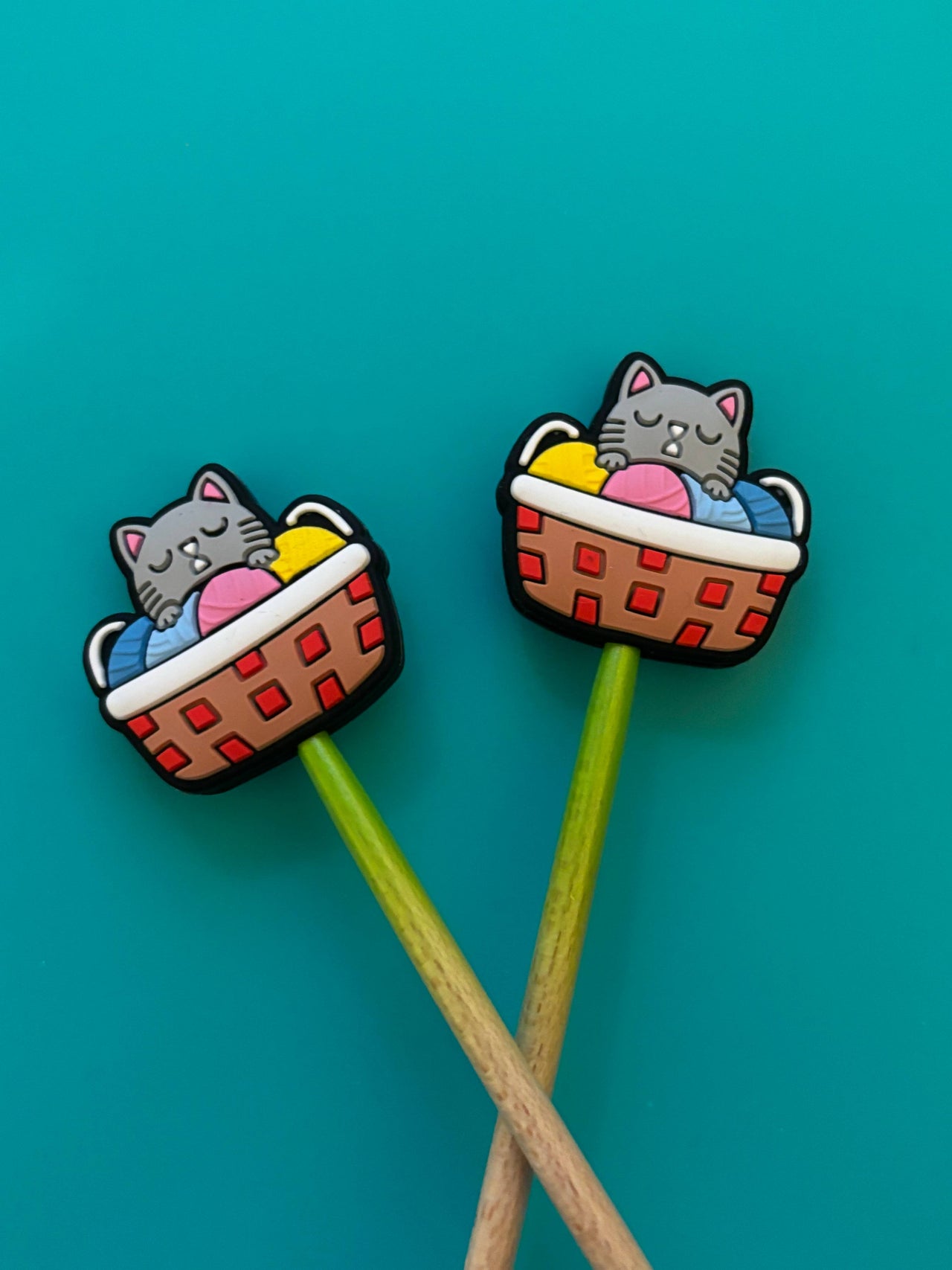 Knitting Needle Point Protectors Red Basket Cat