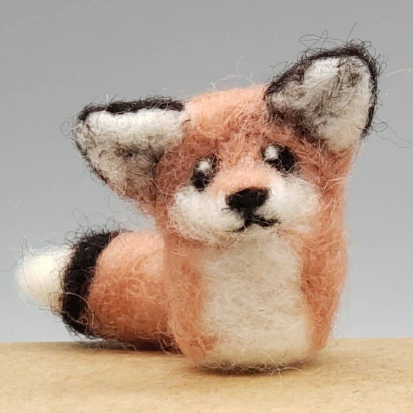 Two Little Foxes - Beginner Needle Felting Kit