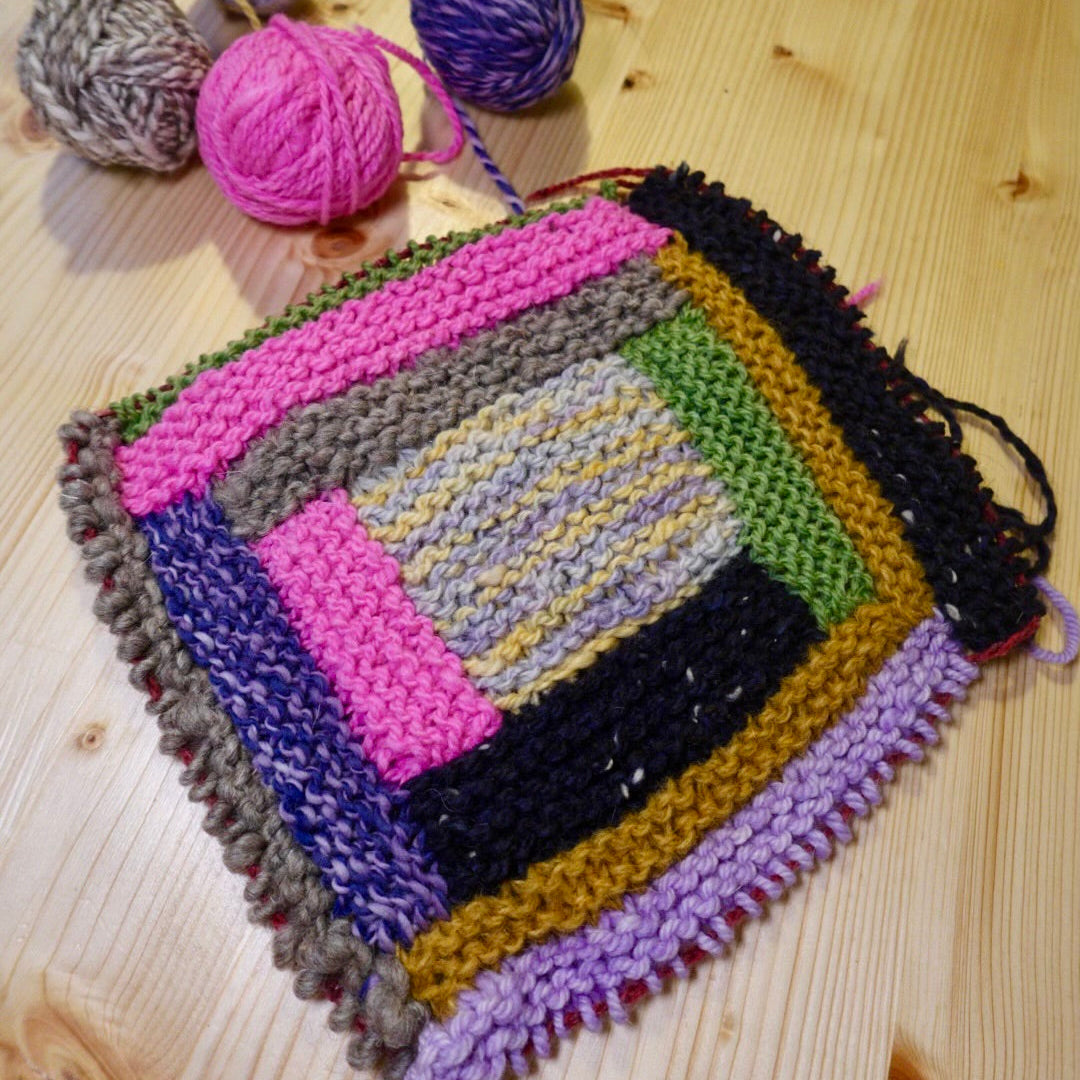 Knit a Log Cabin Block